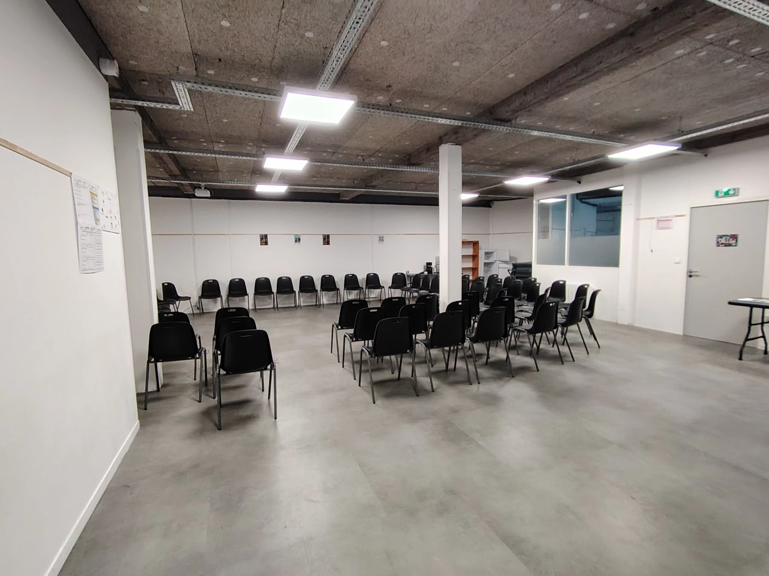 Salle de formation équipée STAJ Nord-Artois